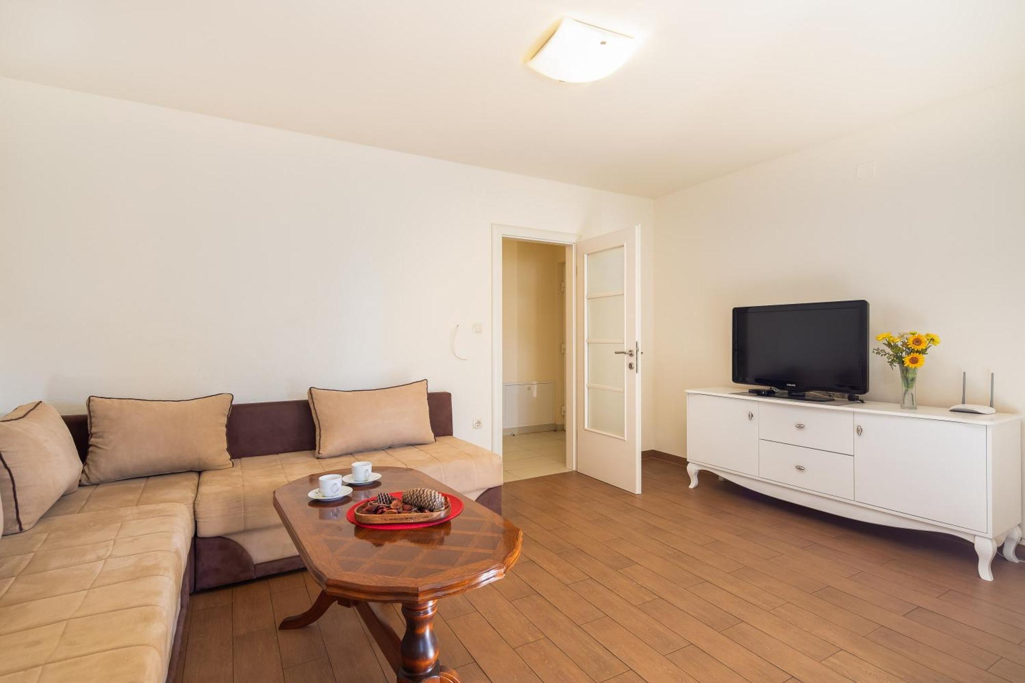 Filip Apartments - Free Parking By The House Makarska Exterior photo
